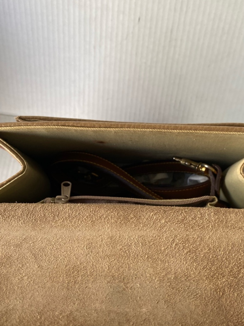 Vintage Dooney & Bourke AWL Olive Leather Top Handle Crossbody Bag - Picture 13 of 14